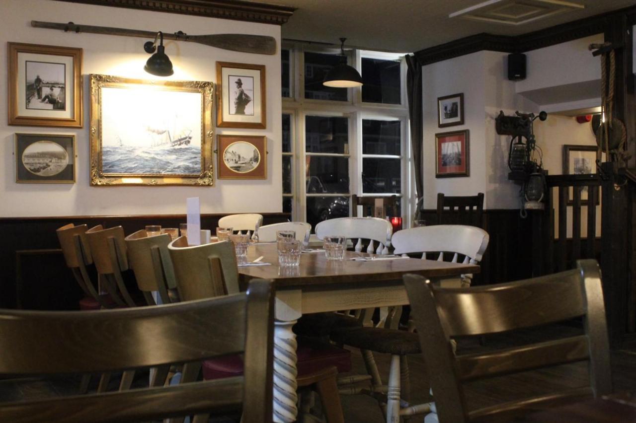 Bridport Arms Hotel Вест-Бей Екстер'єр фото