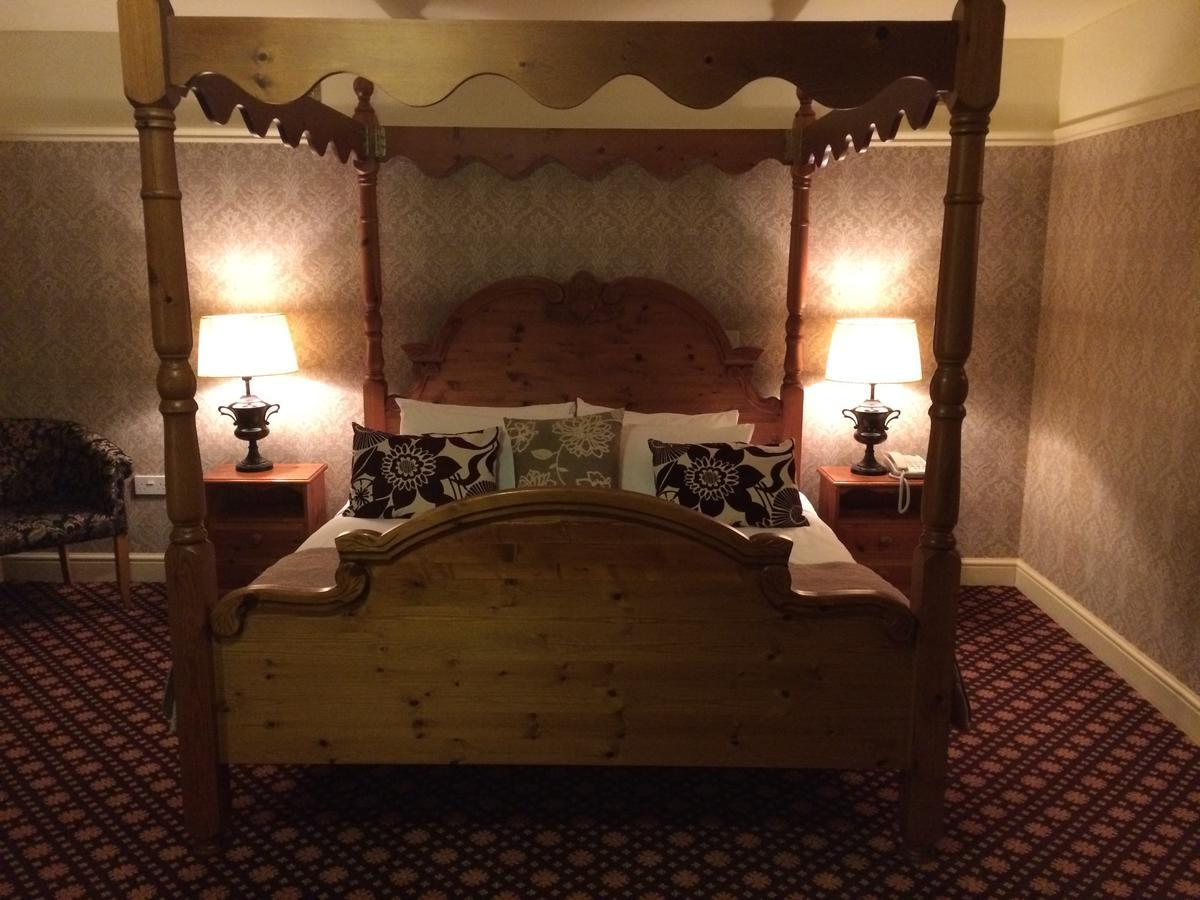 Bridport Arms Hotel Вест-Бей Екстер'єр фото